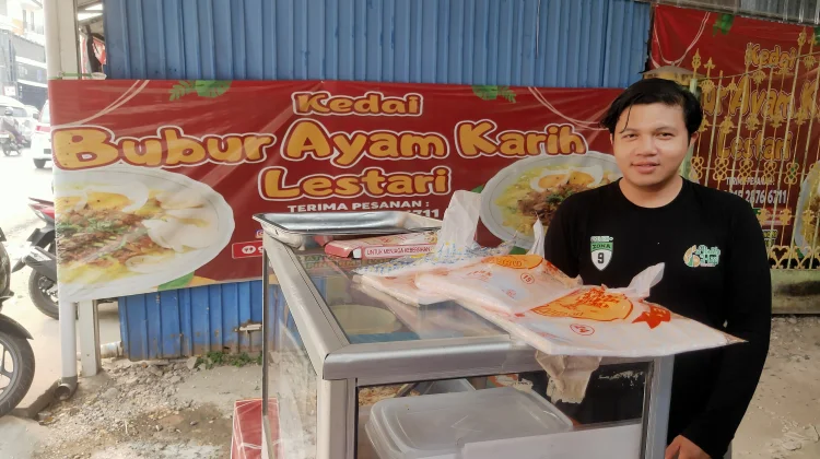 Bubur Ayam Karih Lestari Pertahankan Cita Rasa Khas Turun-Temurun