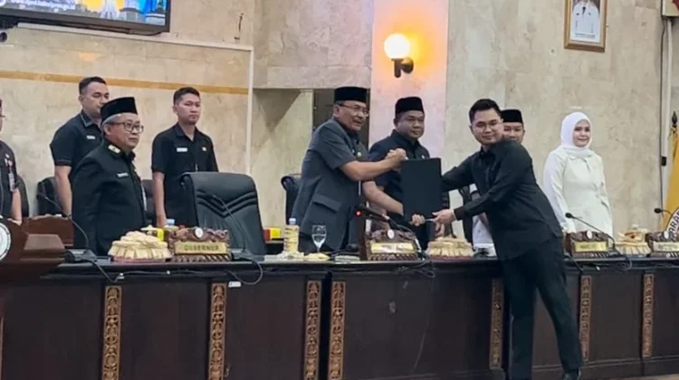 Fraksi DPRD Kalsel Setujui Lanjutan Pembahasan RAPBD 2027 Dengan Catatan