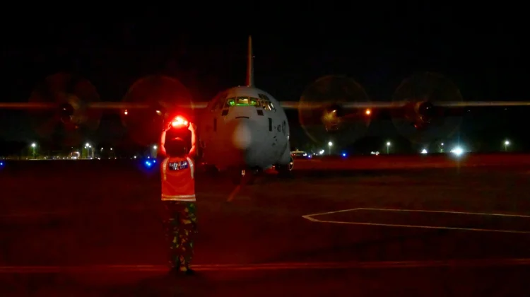 Hercules TNI AU Bawa Dukungan Logistik Karhutla di Kalsel