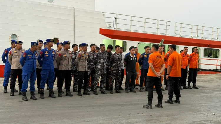 Misi Kemanusiaan KM Virgo, PAM Bandarmasih Suplai Air Bersih untuk Tim SAR