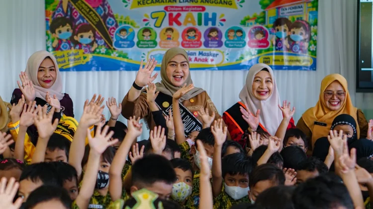 Perkuat Pendidikan dan Perlindungan Anak, Bunda PAUD Banjarbaru Kunjungi Sekolah