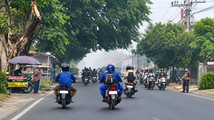 Kabut Asap Pekat Selimuti Banjarmasin, PM10 Tembus 1.556 Kategori Hitam