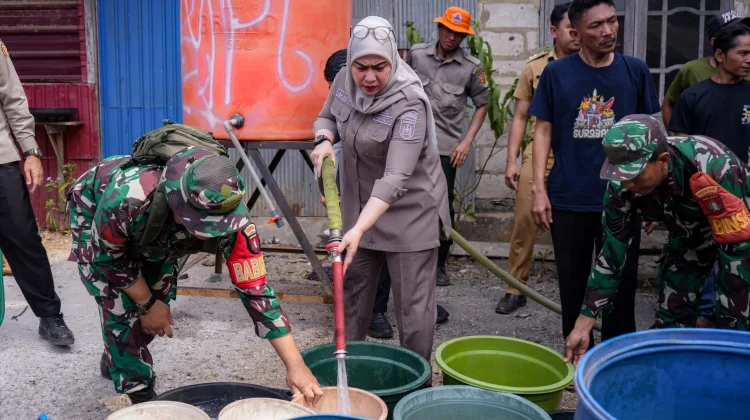 Tanggap Dampak Kekeringan, Pemko Banjarbaru Salurkan Lima Tangki Air Bersih