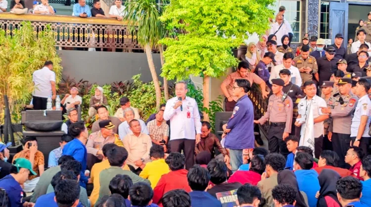 Sekdaprov Kalsel Terima Aksi Aspirasi Mahasiswa soal Karhutla