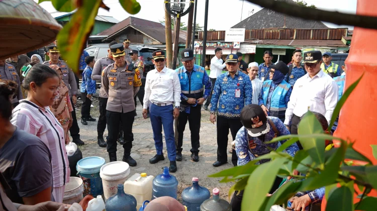 Kemarau Panjang, Wali Kota Banjarmasin Tinjau Distribusi Air Bersih Kuin Cerucuk