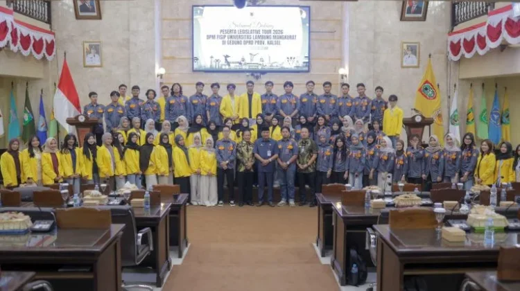 Legislative Tour ULM Dorong Mahasiswa Pahami Tupoksi DPRD