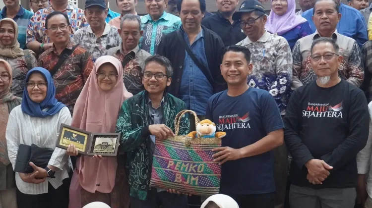 Penguatan Tata Kelola Layanan Publik Tingkat RT Banjarmasin