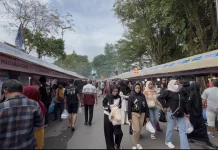 Ribuan Warga Antusias Memadati Pasar Wadai Banjarmasin