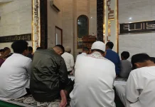 Merasakan Nuansa Syahdu Bertarawih di Masjid tengah Kota