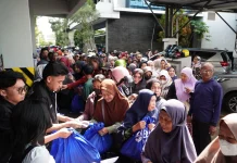 BRI Region 14 Banjarmasin Salurkan 700 Paket Sembako untuk Warga
