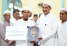 Bupati Saidi Serap Aspirasi dan  Serahkan Hibah Keagamaan