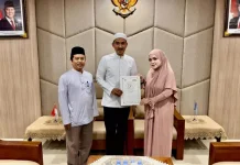 Bupati Banjar Lepas Hj. Raudhah Berlaga di Malaysia