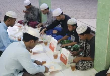 Rumah Zakat Kalsel Bagikan 160 Paket Buka Puasa