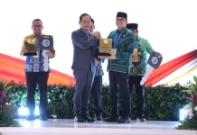 Tanah Bumbu Raih Predikat Kabupaten Bersih