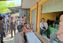 Satpol PP Balangan Tindak Warung Makan yang Langgar Aturan Ramadan