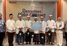 Ramadan Penuh Berkah, BSI Serahkan THR Anak Yatim