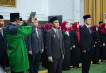 Tanamkan Kebaikan Melayani, Lisa Kukuhkan Pejabat Lingkup Pemkot Banjarbaru