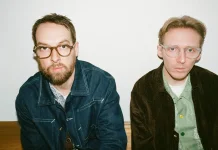 'HONNE — 10', album reflektif HONNE merayakan 10 tahun berkarya.