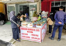 Warung Bunda Siti Sajikan Menu Masakan Khas Ramadan