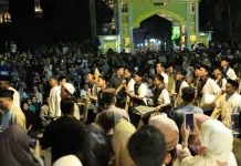 Lomba Bagarakan Sahur di Amuntai Meriah