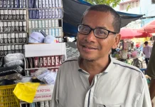 Penjualan Peci di Sudimampir Naik Drastis jelang Lebaran