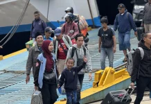 Ribuan Penumpang Padati Arus Balik Lebaran di Pelabuhan Trisakti Banjarmasin