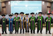 ULM Kukuhkan Enam Guru Besar, Perkuat Akademik dan Tridharma