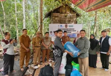 Pemprov Kalsel Salurkan Bantuan Hibah Sarana Budidaya Ikan Gabus