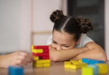 Kenali Gejala Autisme sejak Usia Dini