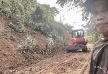 BPBD dan PUPRP Kerahkan Alat Berat Tangani Longsor Sungai Langsat