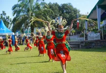 Tari Rakat Ikansa’an Meriahkan Hari Jadi Balangan dengan Pesan Solidaritas