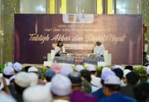 Tabligh Akbar Hanan Attaki Warnai Hari Jadi Ke-27 Banjarbaru