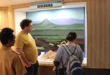Tim Gemologi Internasional Kunjungi  Museum Lambung Mangkurat