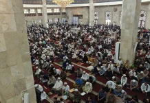 Khotbah Jumat di Sabilal Soroti Peran Buruh dan Guru