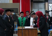 Wali Kota Banjarmasin Lantik Puluhan Pejabat, Tekankan Integritas dan Kinerja