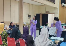 Dharma Wanita RRI Banjarmasin Gelar Kegiatan Demo Kosmetik