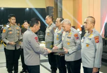 Kapolda Kalsel Terima Penghargaan dari Kapolri sebagai Kapolda Terbaik