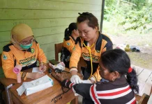 Layanan Kesehatan dan Administrasi Kependudukan Gratis Tembus Pelosok Halong