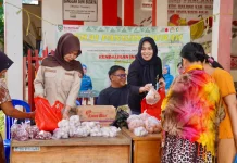 Sambut Waisak, Disperindag Balangan Gelar Pasar Murah di Desa Kapul