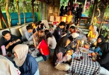 Merajut Tak Sekedar Hobi, juga Bernilai Ekonomi