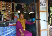 Warung di Desa Kiram Jual Voucher WiFi, Solusi Akses Internet Warga