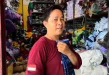 Menjelang Tahun Ajaran Baru, Penjualan Seragam Sekolah Meningkat