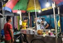 Pentol dan Gorengan Ali Laris Manis hingga tengah Malam
