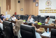 Pansus Serap Informasi Distribusi BBM Bersubsidi dari Hiswana Migas dan PT AKR