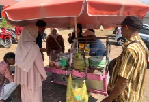 Es Cendol dan Pentol Keliling Ala Susana