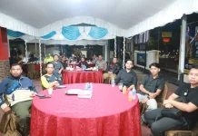 Hanis Patroli, Kapolres Nobar Piala Dunia Bersama Warga dan Awak Media