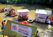 Aksi Susur Sungai Pulihkan Ekosistem Sungai Balangan