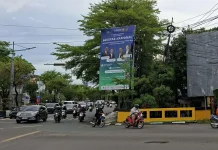 Kawasan Ahmad Yani Bersih Reklame, Puluhan yang Liar Bakal Ditebang!