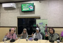 Sehelai Kain Sutra dalam Bingkai Puisi