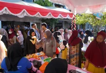 Seribu Paket Ludes Diburu Warga, Redam Inflasi lewat Tebus Murah Minyak dan Gula